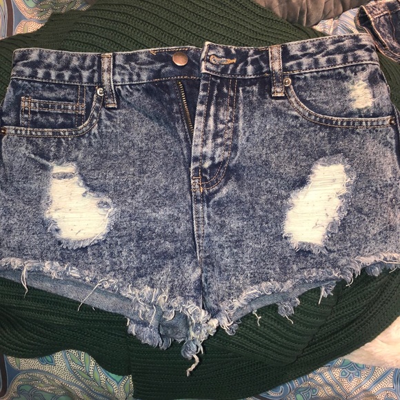 Forever 21 denim shorts - Picture 1 of 3